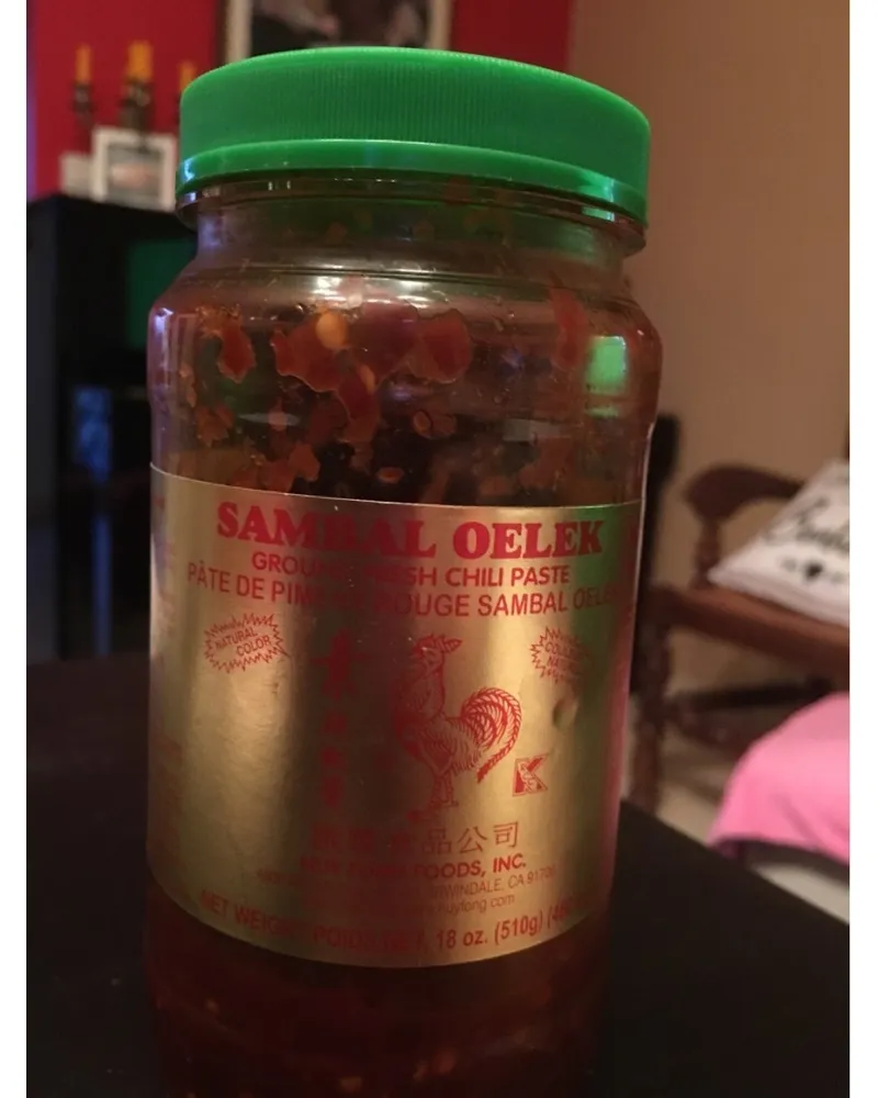 Photo of Sambal Oelek by Huy Fong