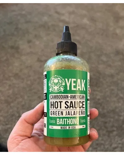 Photo of Green jalapeño hot sauce by Yeak