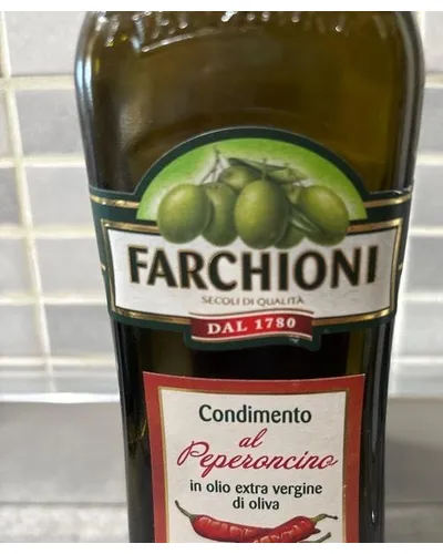 Photo of Condimento/olio al peperoncino by Farchioni