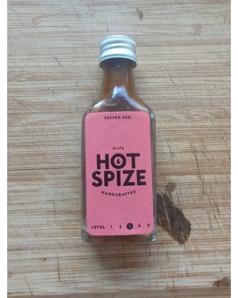 Photo of Olfs Hot Spize »Pepper Red«. Würzig-scharfe Chilisauce Paprika., mittelscharf, vegan, glutenfrei. 99, 90 € / Liter) by Olf's Hot Spice Handcrafted