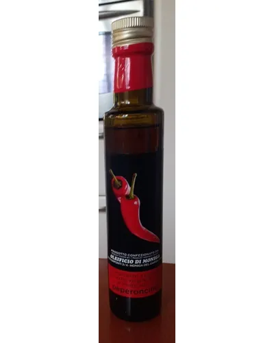 Photo of Olio al peperoncino by Oleificio di Moniga