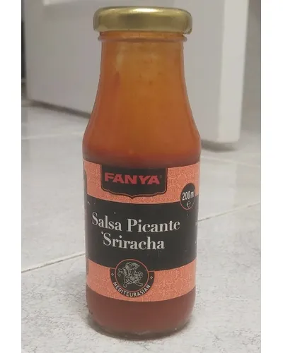 Photo of Salsa picante Sriracha by Fanya