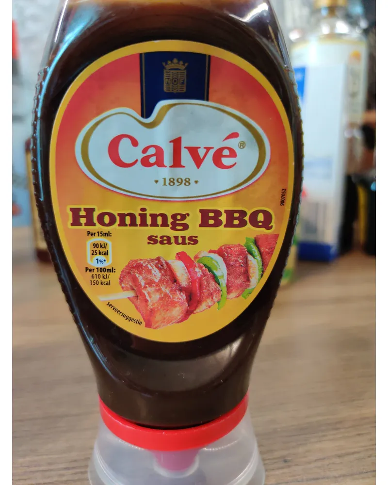 Photo of honing BBQ sauce by Calvé