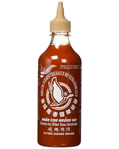 Photo of Sriracha scharfe Chilisauce mit extra Knoblauch by Exotic Food PCL.