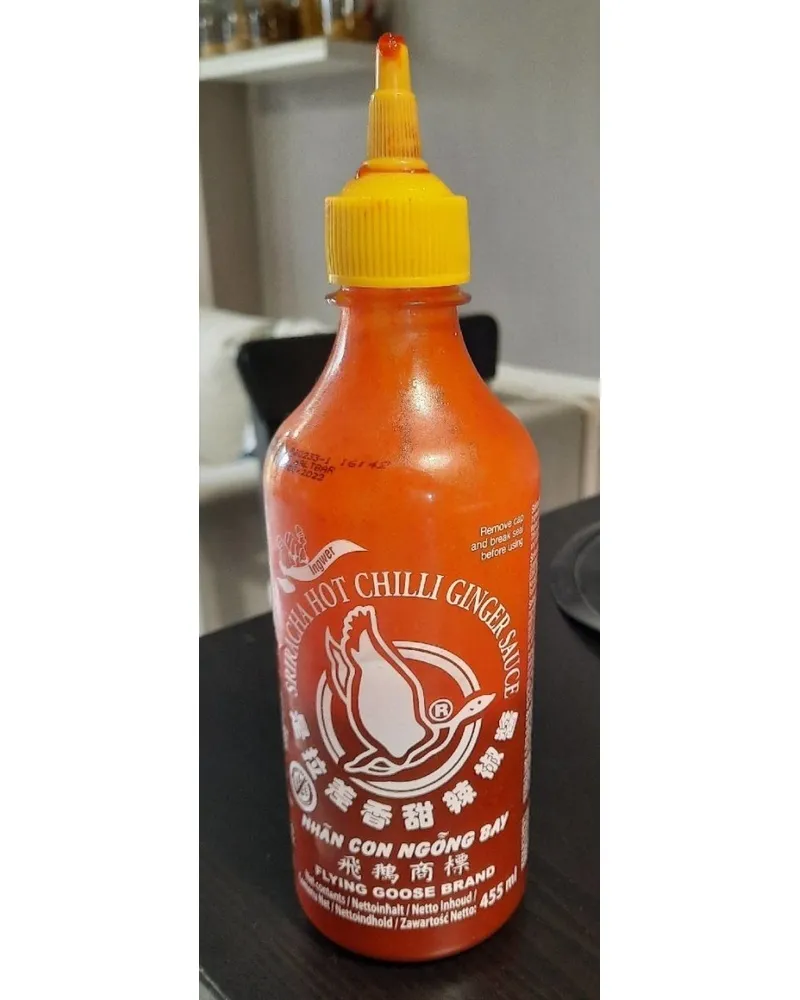 Photo of Sriracha scharfe Chilisauce mit INGWER by Flying Goose