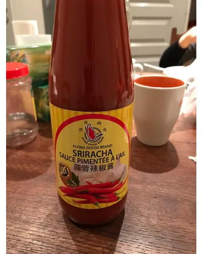 Photo of Sauce pimentee a l'ail by Flying Goose Brand